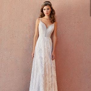 Val Stefani Wedding Dreas